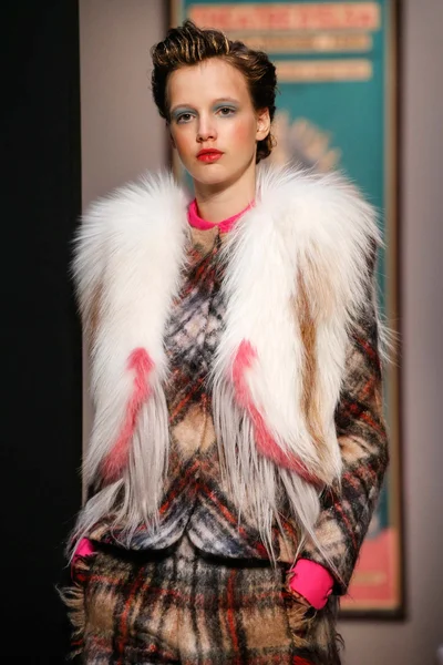 Look 33